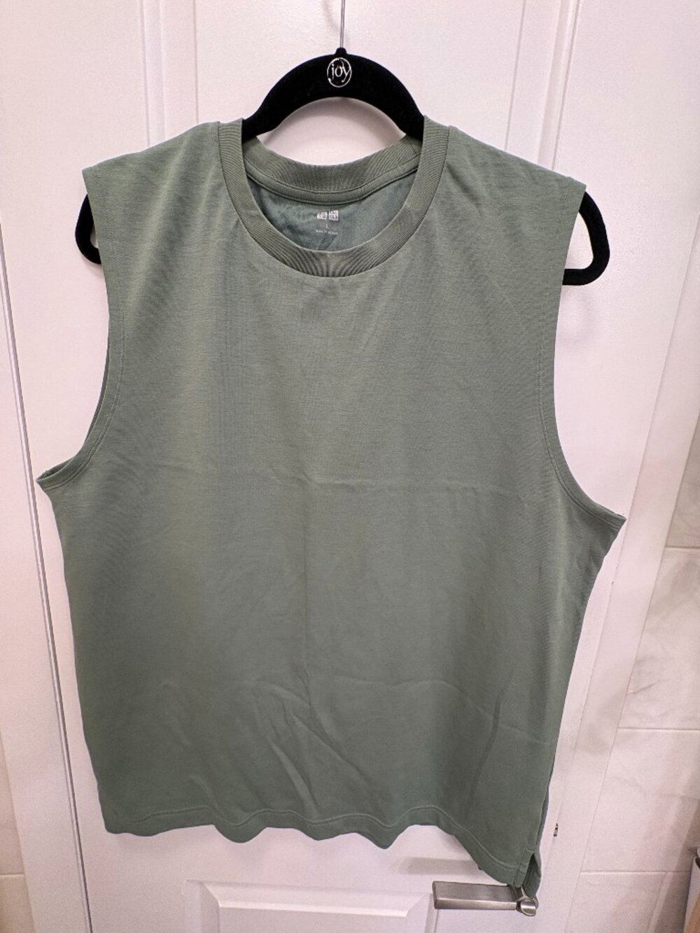 UNIQLO AIRism Cotton Sleeveless Shirt Green L